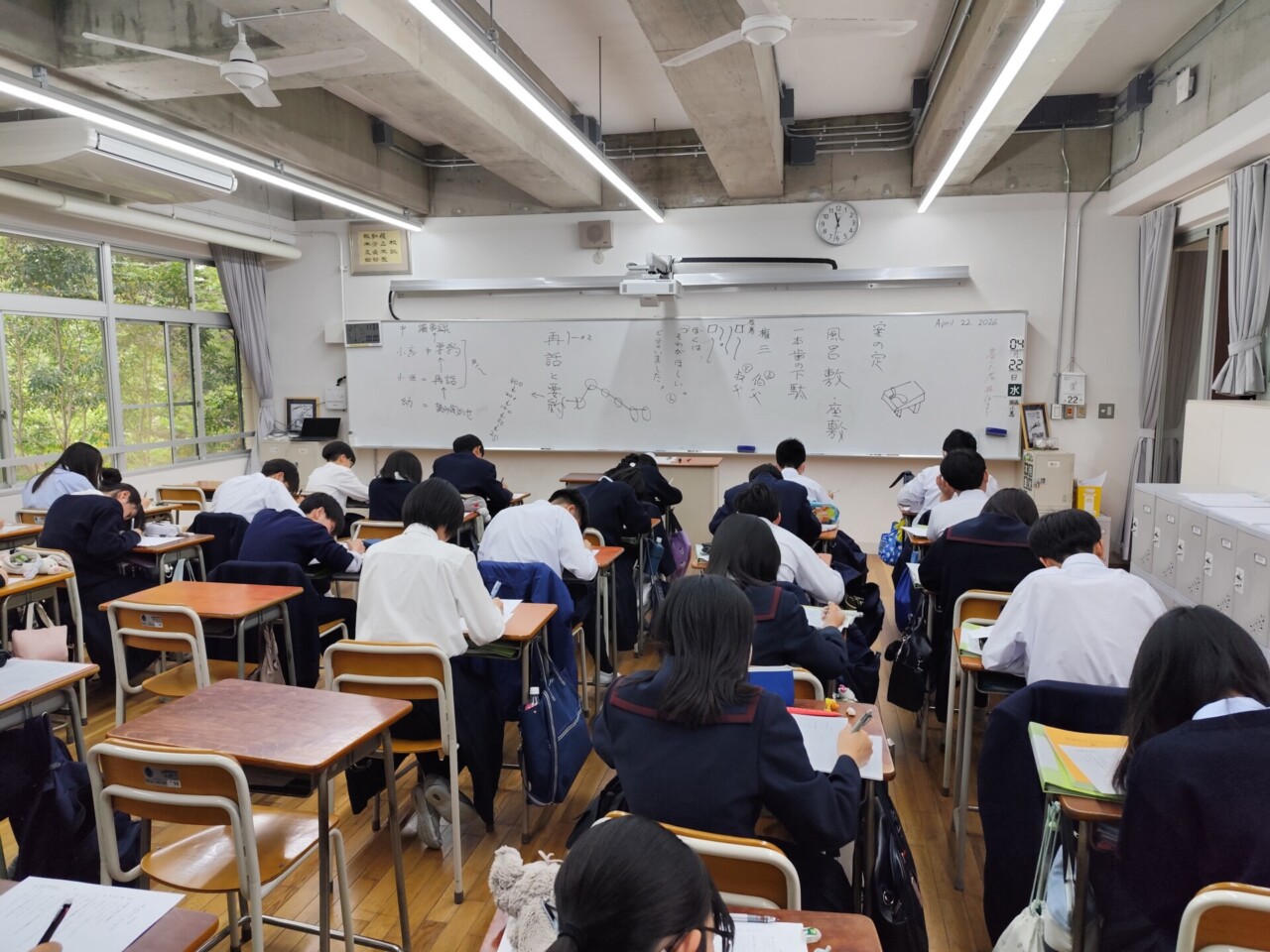 篠ミニ 4.30　1200字➡25字へ―「再話➡要約」前週の言語技術の授業レビュー