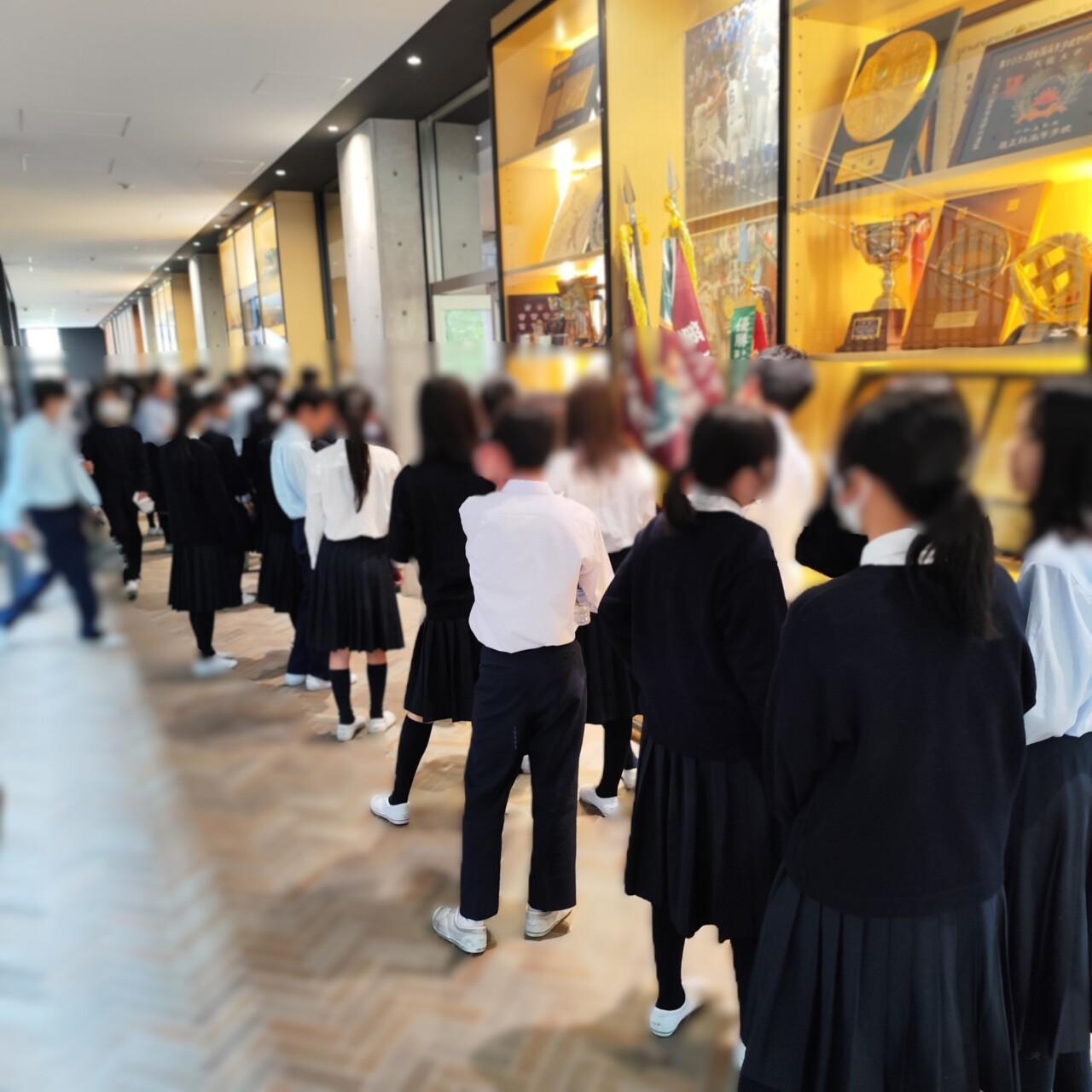 篠ミニ 5.14　謎の行列の先には？―「しあわせのパン」