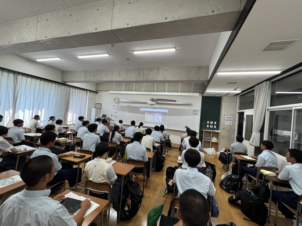 本日より2学期！友人との再会に歓喜！