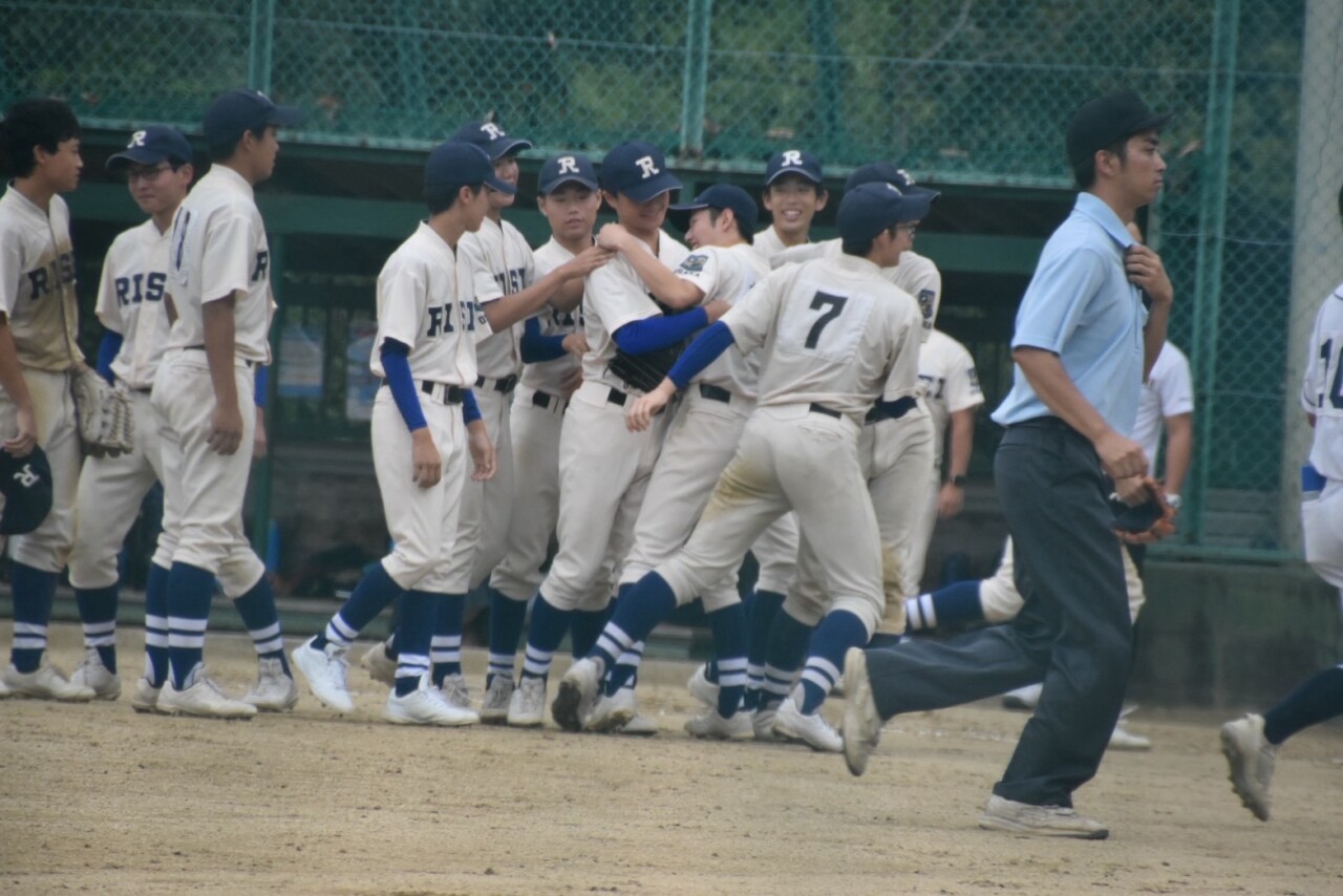 【高校軟式野球部】秋季大会ベスト４に進出しました。