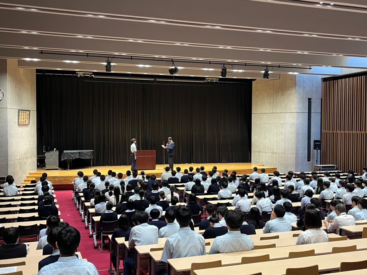 2学期学級委員・後期生徒会役員 認証式