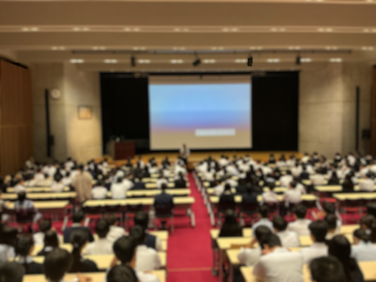 身近な誘いから、自分を守る力を学ぶ