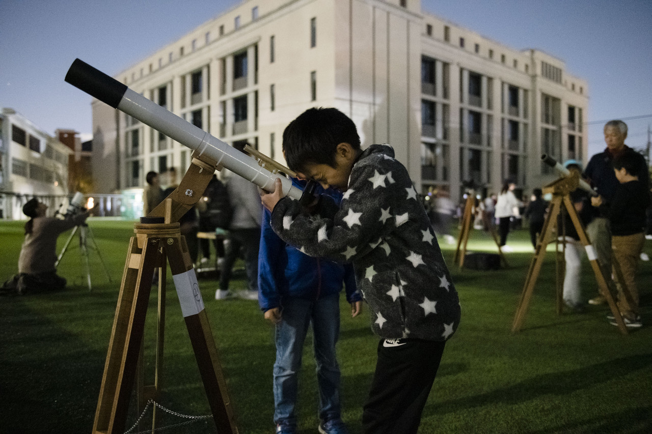 10月31日(土)無料の天体観測会「STAR WATCHING 2026」を開催